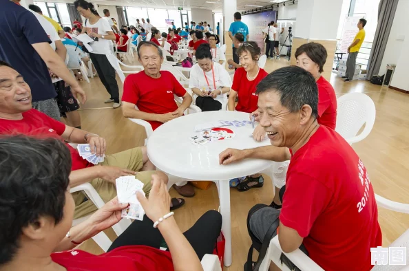 打扑克直播软件：网友热议其对游戏公平性的影响与社交互动的提升，是否会改变传统扑克玩法？